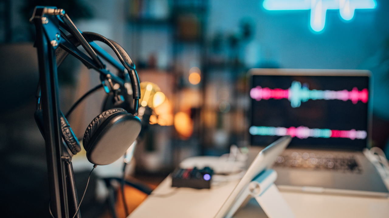 Podcasting for Coaches: How to Use Audio Content to Grow Your Coaching Business